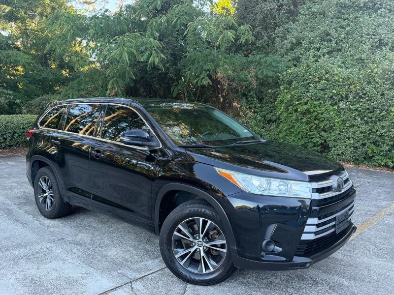 Toyota Highlander LE Plus FWD V6 2018