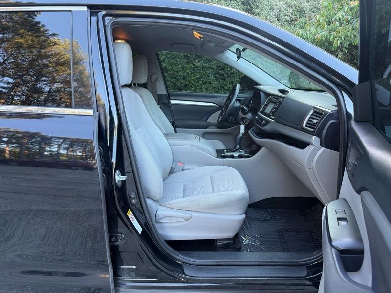 Toyota Highlander LE Plus FWD V6 2018