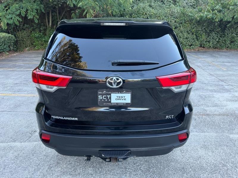 Toyota Highlander LE Plus FWD V6 2018