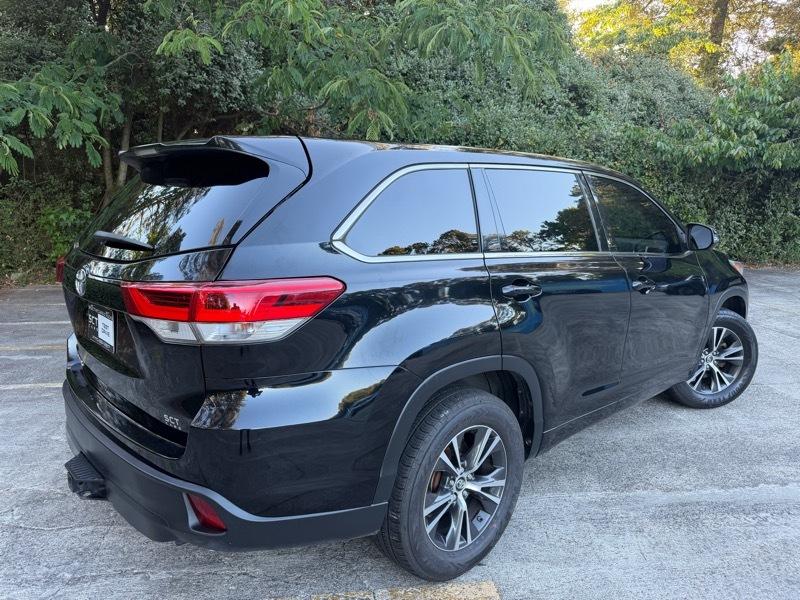 Toyota Highlander LE Plus FWD V6 2018