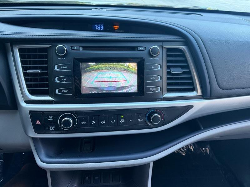 Toyota Highlander LE Plus FWD V6 2018