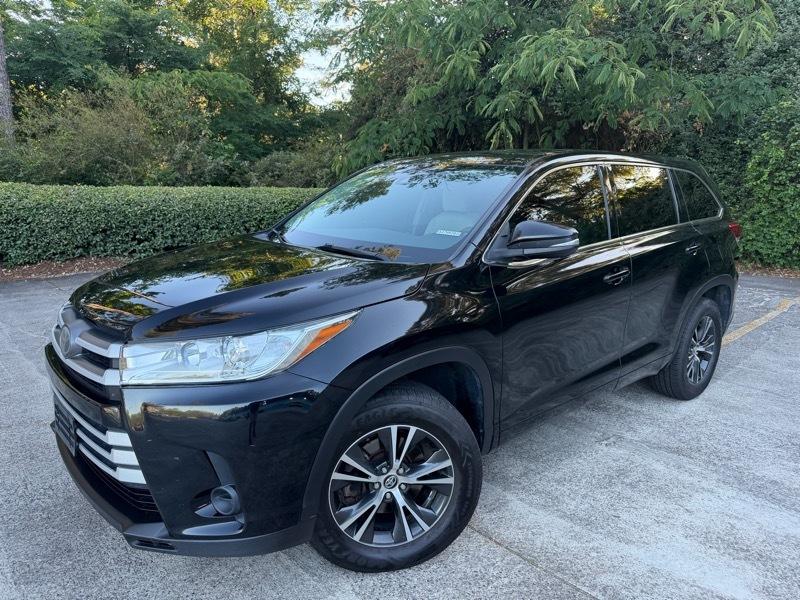 Toyota Highlander LE Plus FWD V6 2018