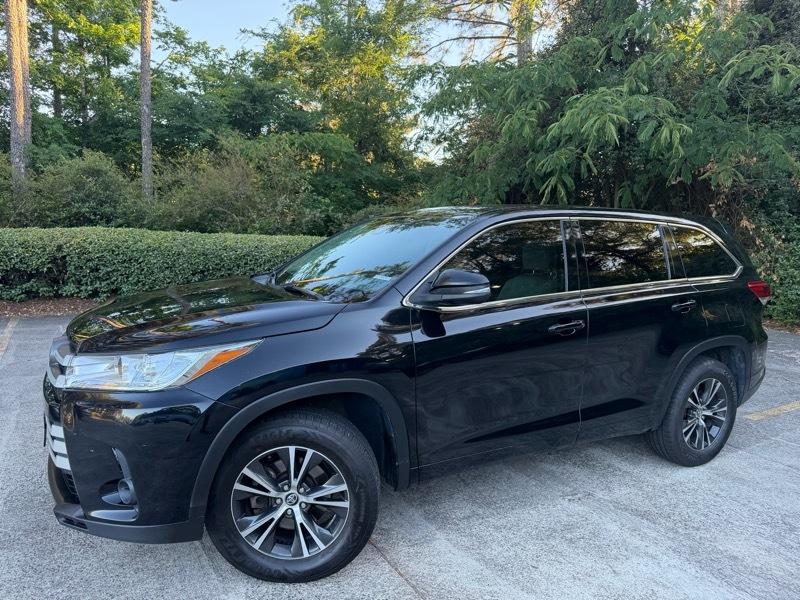 Toyota Highlander LE Plus FWD V6 2018