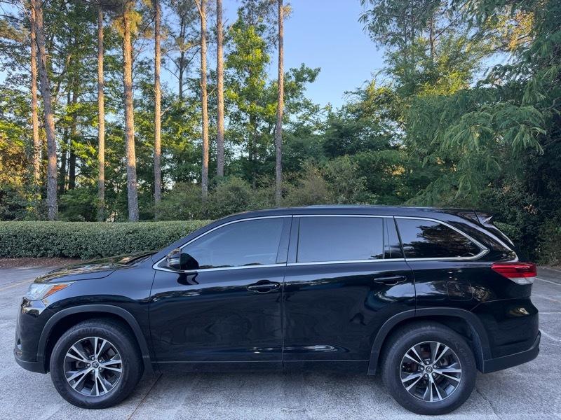 Toyota Highlander LE Plus FWD V6 2018