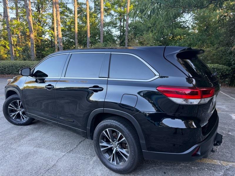 Toyota Highlander LE Plus FWD V6 2018