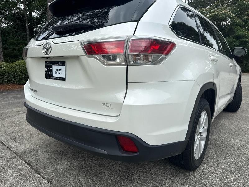 Toyota Highlander LE FWD I4 2016