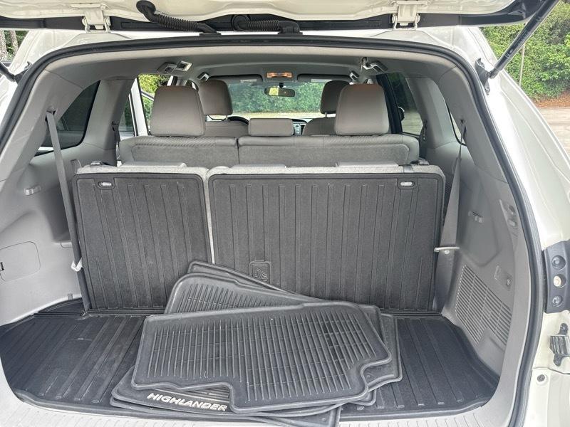 Toyota Highlander LE FWD I4 2016