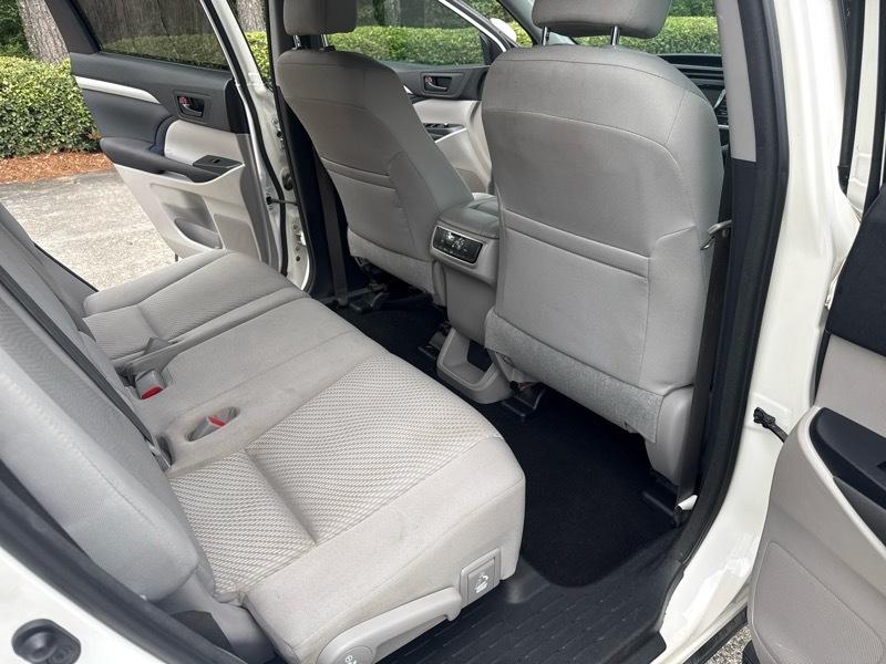 Toyota Highlander LE FWD I4 2016