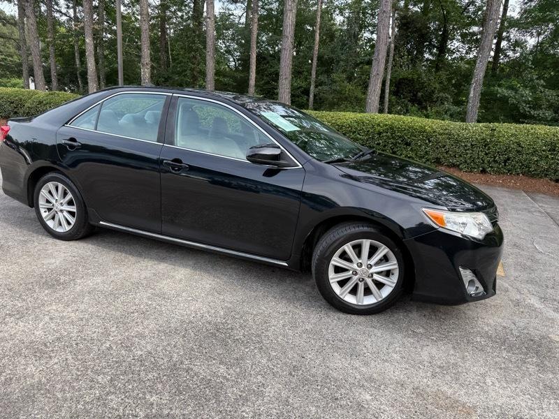 Toyota Camry Hybrid LE 2012