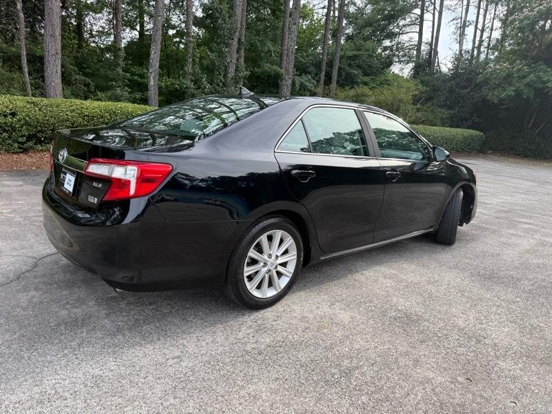 Toyota Camry Hybrid LE 2012
