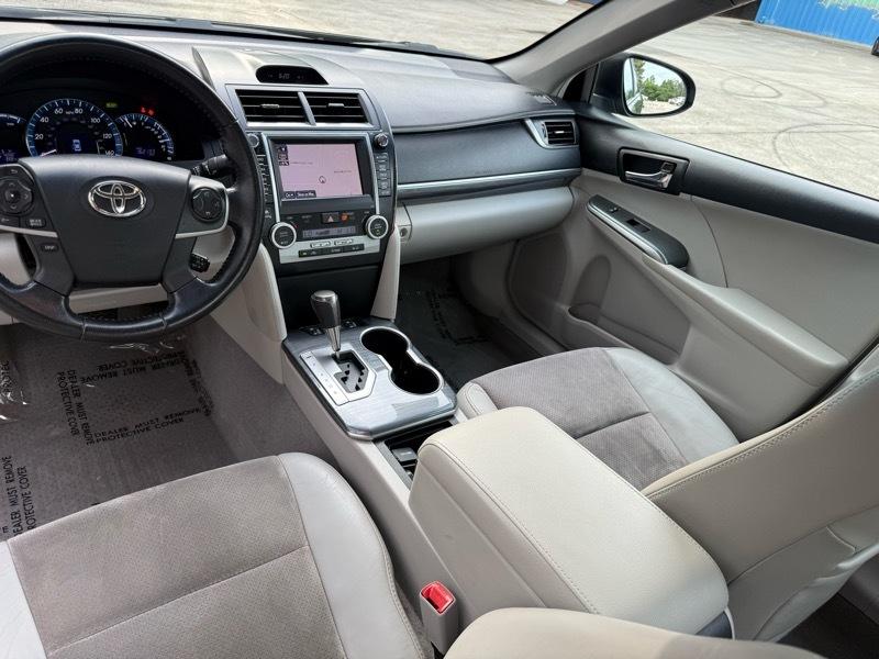 Toyota Camry Hybrid LE 2012