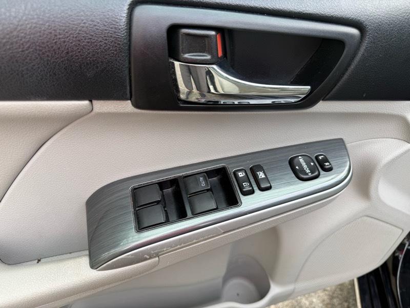 Toyota Camry Hybrid LE 2012