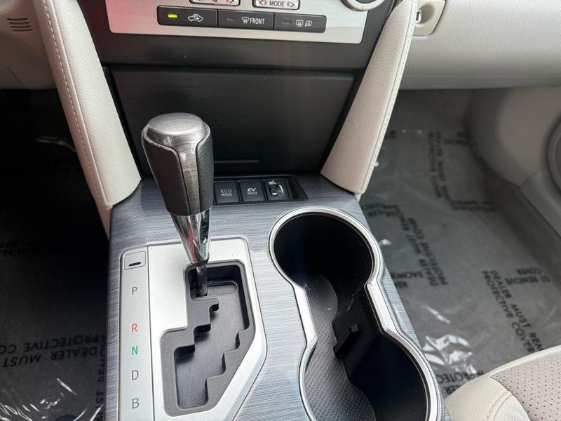 Toyota Camry Hybrid LE 2012