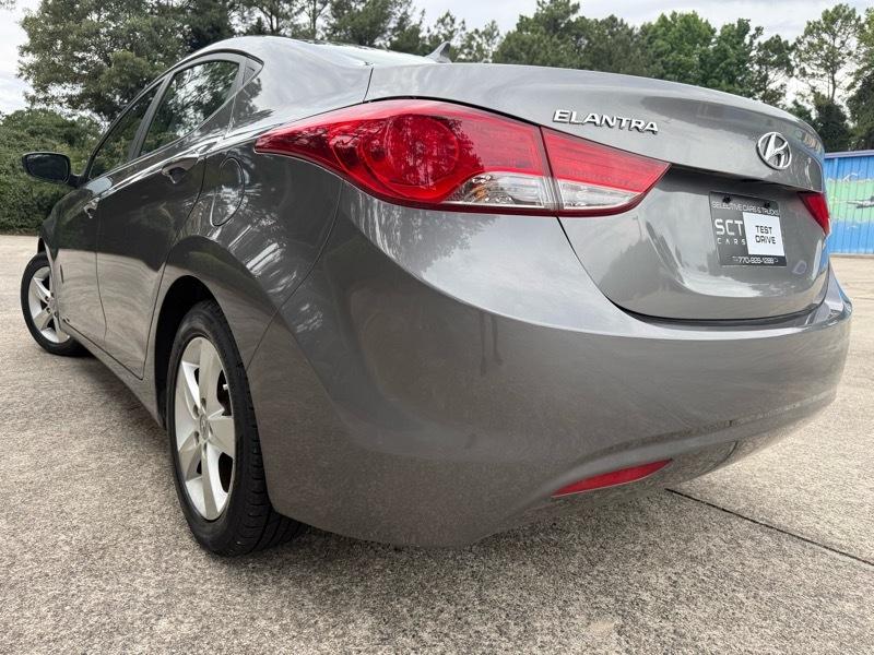 Hyundai Elantra Limited 2012