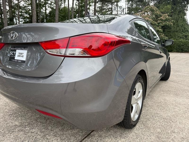 Hyundai Elantra Limited 2012