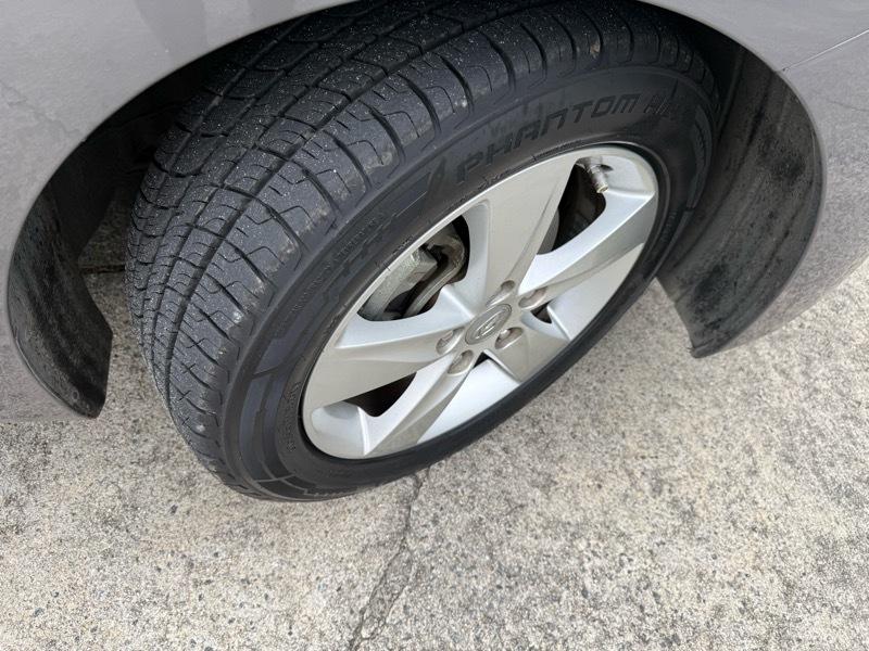 Hyundai Elantra Limited 2012