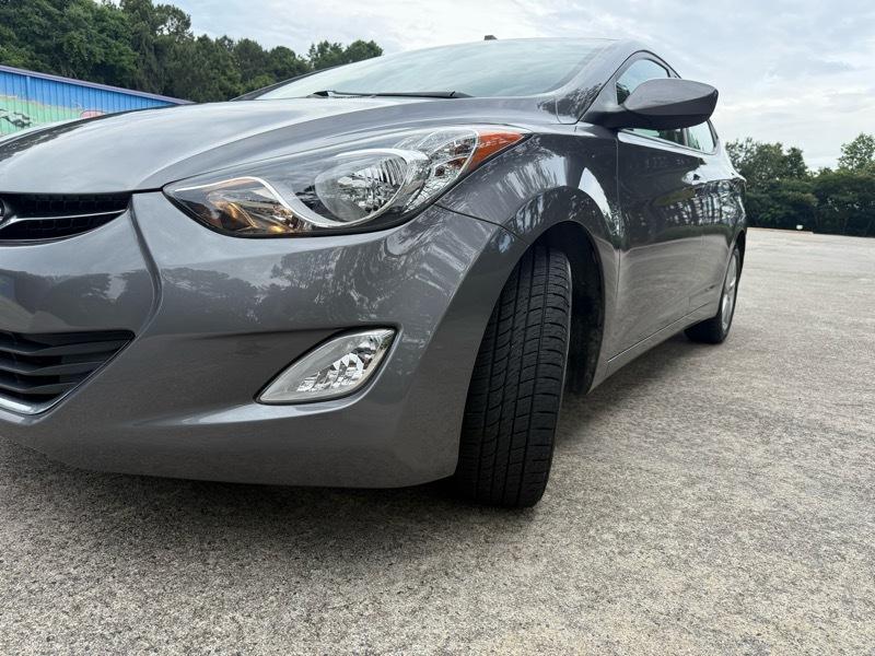 Hyundai Elantra Limited 2012