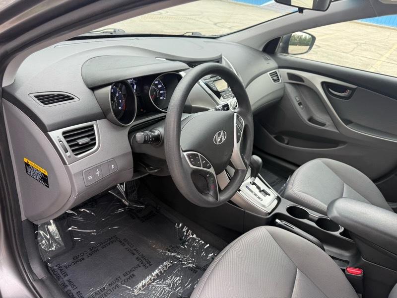 Hyundai Elantra Limited 2012