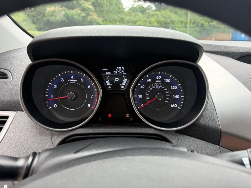 Hyundai Elantra Limited 2012