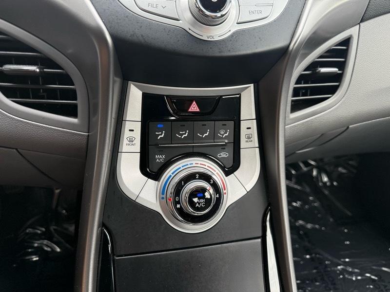 Hyundai Elantra Limited 2012