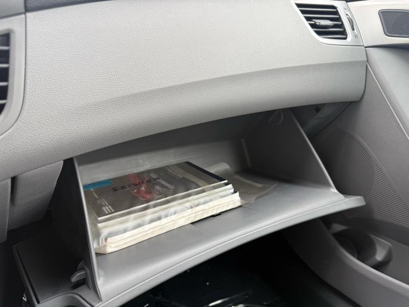 Hyundai Elantra Limited 2012