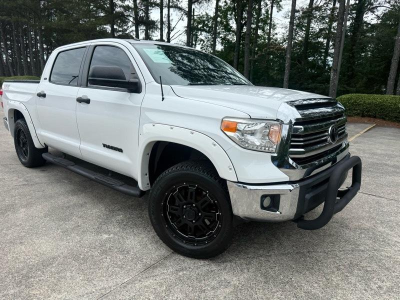 Toyota Tundra SR5 4.6L V8 CrewMax 2WD 2017