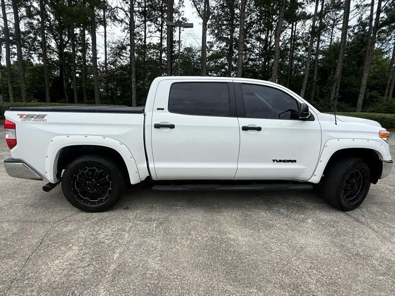 Toyota Tundra SR5 4.6L V8 CrewMax 2WD 2017