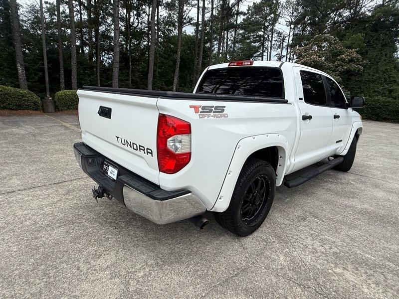 Toyota Tundra SR5 4.6L V8 CrewMax 2WD 2017