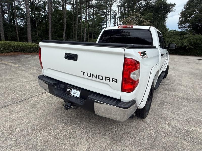 Toyota Tundra SR5 4.6L V8 CrewMax 2WD 2017