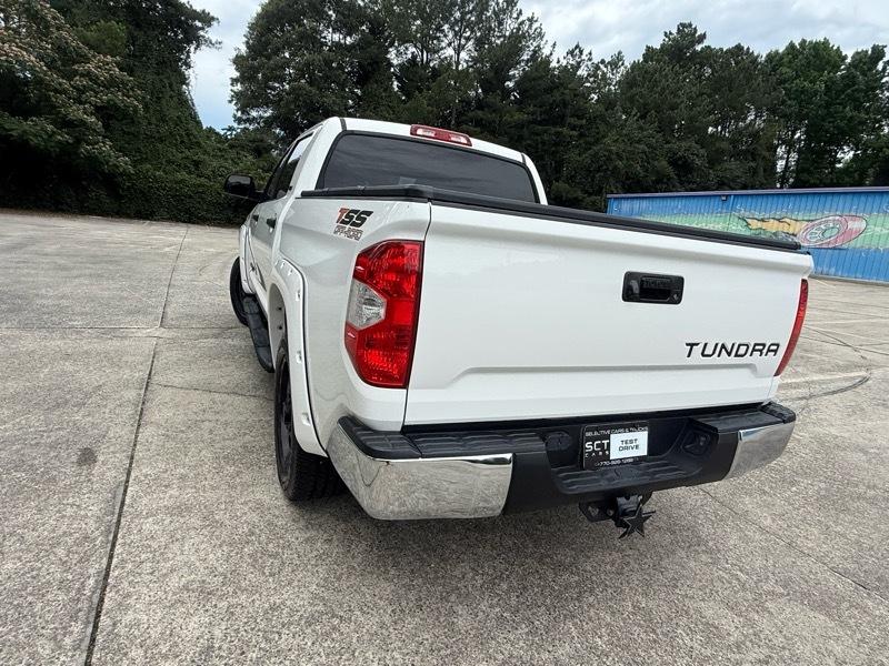 Toyota Tundra SR5 4.6L V8 CrewMax 2WD 2017