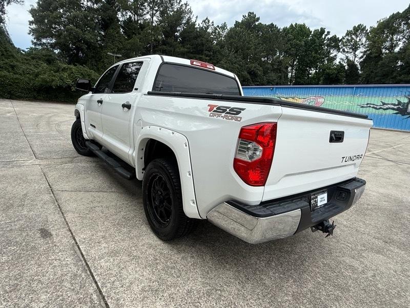 Toyota Tundra SR5 4.6L V8 CrewMax 2WD 2017