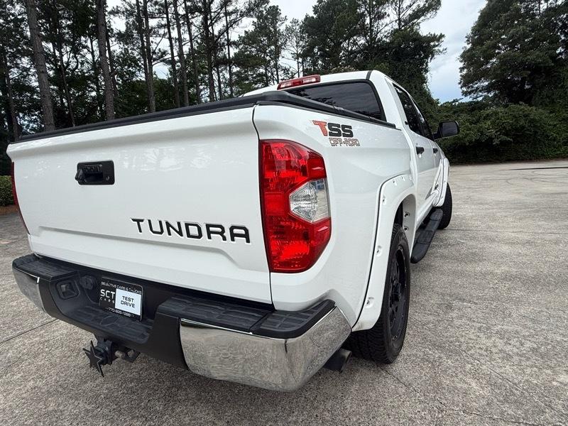 Toyota Tundra SR5 4.6L V8 CrewMax 2WD 2017