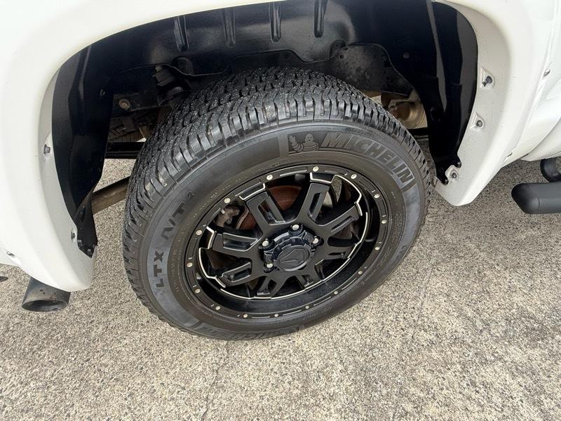 Toyota Tundra SR5 4.6L V8 CrewMax 2WD 2017