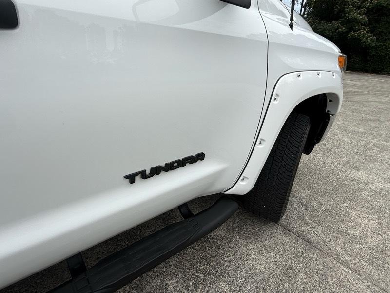 Toyota Tundra SR5 4.6L V8 CrewMax 2WD 2017