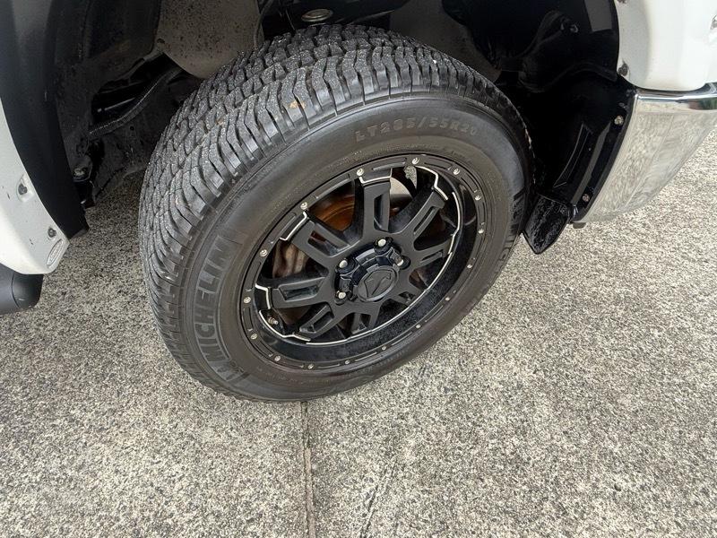 Toyota Tundra SR5 4.6L V8 CrewMax 2WD 2017
