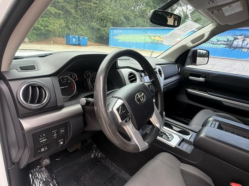 Toyota Tundra SR5 4.6L V8 CrewMax 2WD 2017