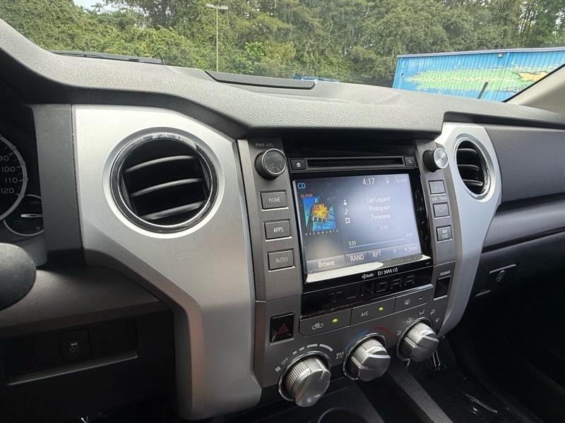 Toyota Tundra SR5 4.6L V8 CrewMax 2WD 2017