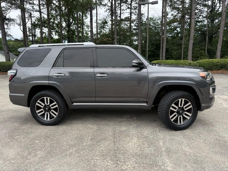 Toyota 4Runner SR5 4WD 2016