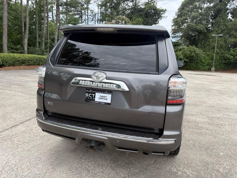 Toyota 4Runner SR5 4WD 2016