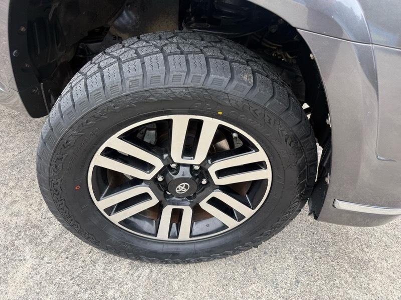 Toyota 4Runner SR5 4WD 2016