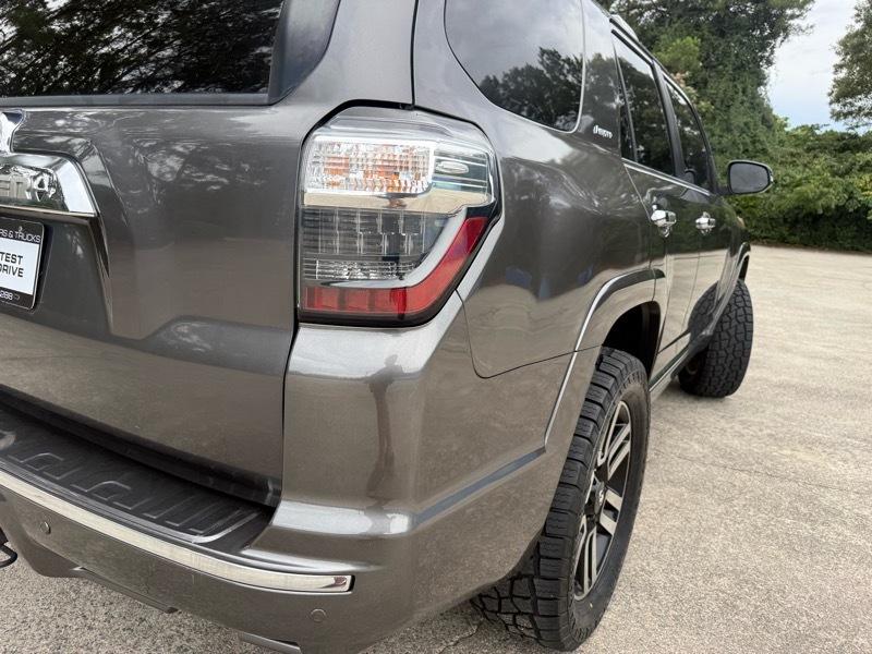 Toyota 4Runner SR5 4WD 2016