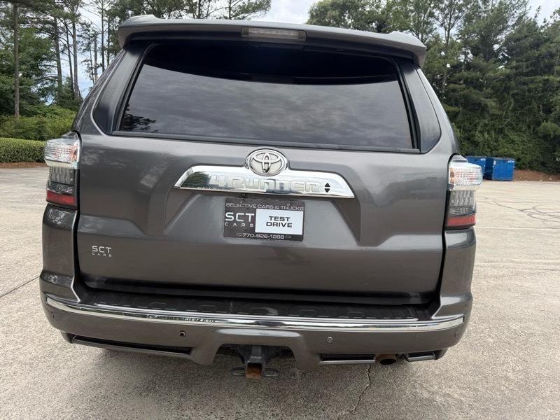 Toyota 4Runner SR5 4WD 2016