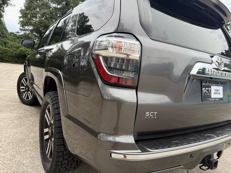 Toyota 4Runner SR5 4WD 2016