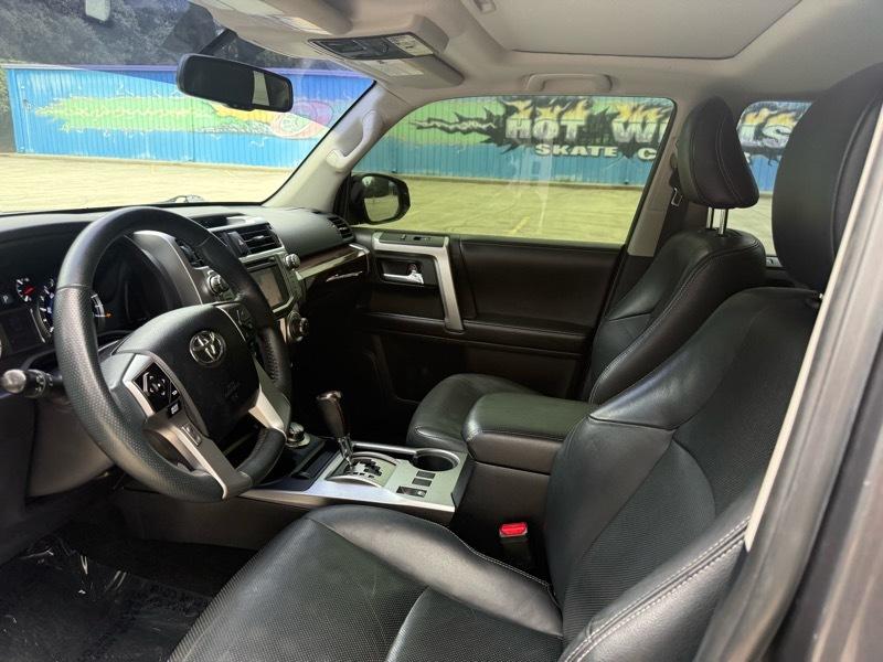 Toyota 4Runner SR5 4WD 2016