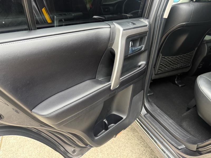 Toyota 4Runner SR5 4WD 2016