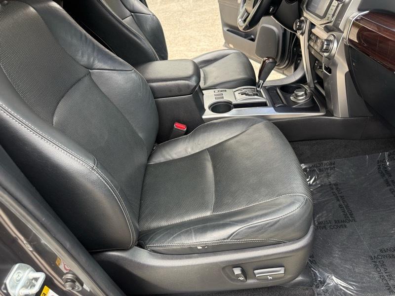 Toyota 4Runner SR5 4WD 2016