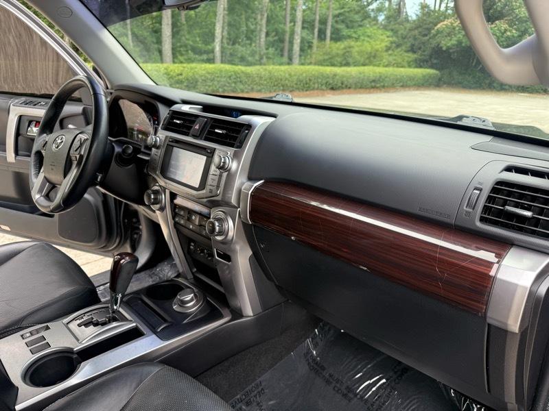 Toyota 4Runner SR5 4WD 2016