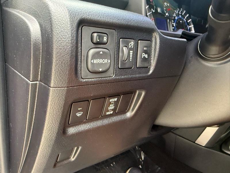 Toyota 4Runner SR5 4WD 2016