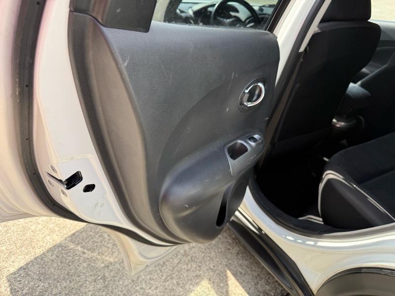 Nissan Juke S FWD 2015