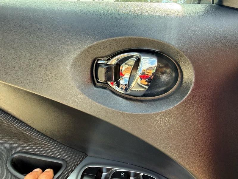 Nissan Juke S FWD 2015